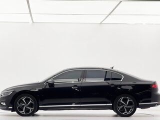 2023 Volkswagen Magotan B8 Рестайлинг, чёрный, 1700000 рублей, вид 5