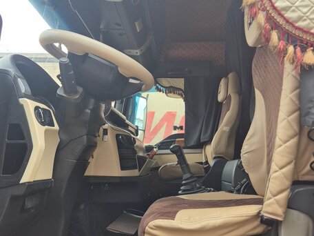 2011 MAN TGX, красный, 2500000 рублей, вид 4