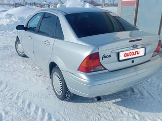 2005 Ford Focus I Рестайлинг, серебристый, 299000 рублей, вид 4