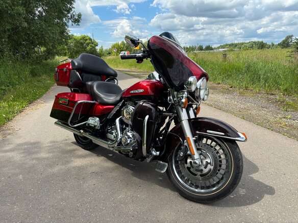 2012 Harley-Davidson Electra Glide, красный, 1000000 рублей - вид 2