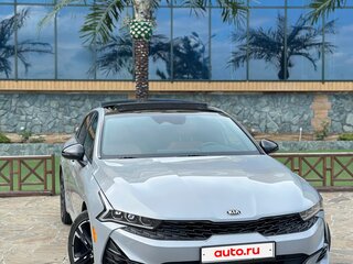 2021 Kia K5 III, серый, 2500000 рублей, вид 2