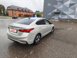2018 Hyundai Solaris II, бежевый, 1240000 рублей, вид 2