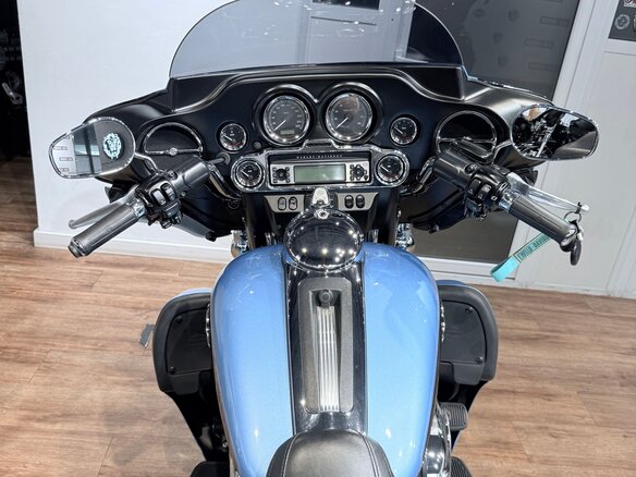 2011 Harley-Davidson Electra Glide, голубой, 1299000 рублей - вид 14