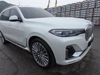 2021 BMW X7 40i I (G07), белый, 8499000 рублей, вид 5