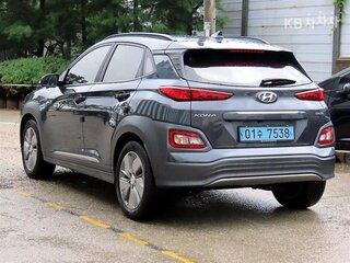 2021 Hyundai Kona I Рестайлинг, серый, 1850000 рублей, вид 3