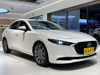 2023 Mazda 3 Axela IV (BP), белый, 1690100 рублей, вид 3