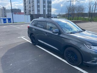 2016 Mitsubishi Outlander III Рестайлинг 2, серый, 1550000 рублей, вид 4
