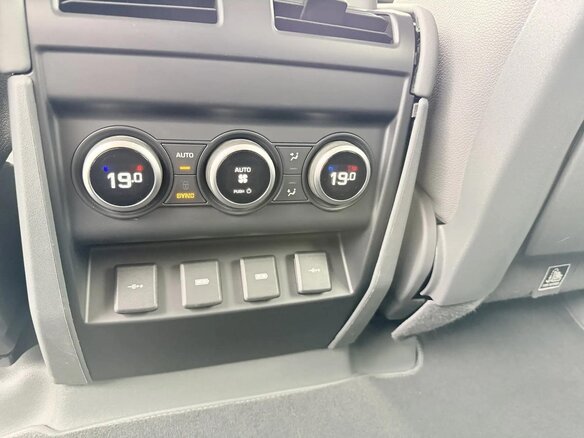 2020 Land Rover Defender 110 II, чёрный - вид 10