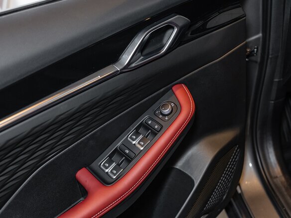 2026 Geely Coolray I Рестайлинг 2, серый, 2964990 рублей - вид 24