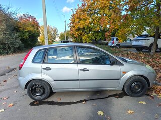 2003 Ford Fiesta Mk5, серебристый, 270000 рублей, вид 3