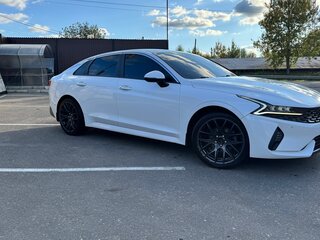 2021 Kia K5 III, белый, 2690000 рублей, вид 4