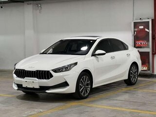 2022 Kia K3 II (China Market), белый, 1400000 рублей, вид 1