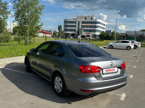 2014 Volkswagen Jetta VI Рестайлинг, серый, 900000 рублей - вид 9