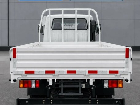 2026 Isuzu Elf (N-series), белый, 3450000 рублей, вид 4
