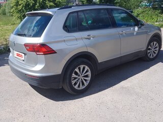 2019 Volkswagen Tiguan II, серебристый, 1600000 рублей, вид 3
