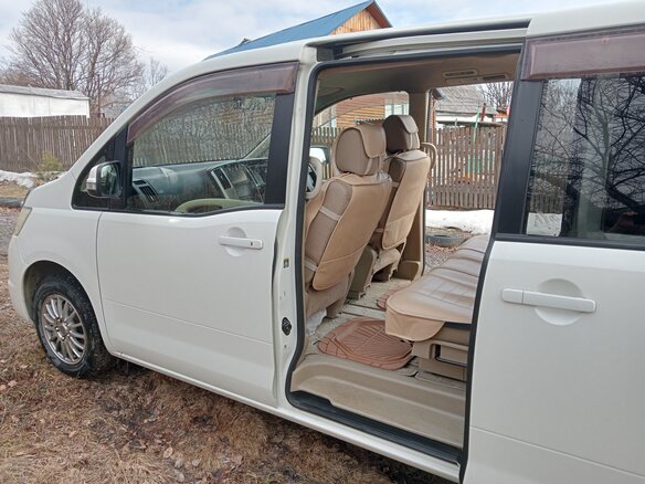 2008 Nissan Serena III (C25), белый, 990000 рублей - вид 14