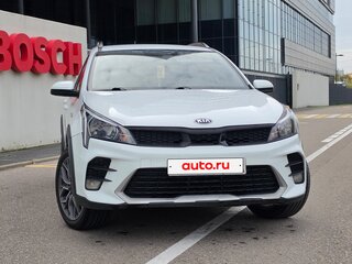 2021 Kia Rio X IV Рестайлинг, белый, 1550000 рублей, вид 3