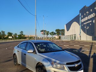 2013 Chevrolet Cruze I Рестайлинг, серебристый, 620000 рублей, вид 2