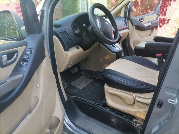 2012 Hyundai Grand Starex I, серый - вид 4