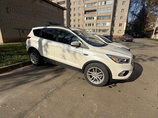 2019 Ford Escape III Рестайлинг, белый, 1899000 рублей, вид 3