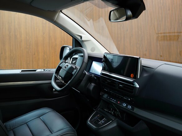 2026 Opel Zafira Life XL I Рестайлинг, чёрный - вид 13