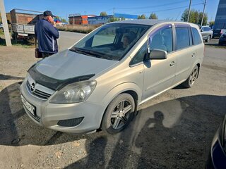 2010 Opel Zafira B Рестайлинг, бежевый, 650000 рублей, вид 1
