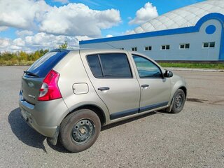 2010 Renault Sandero I, бежевый, 390000 рублей, вид 4