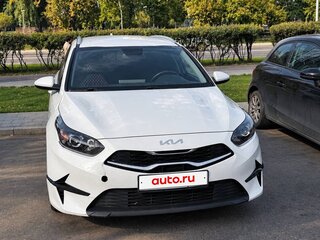 2022 Kia Ceed III Рестайлинг, белый, 1730000 рублей, вид 2