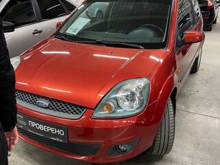 2008 Ford Fiesta Mk5, красный, 390000 рублей, вид 4