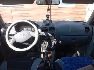 2006 Hyundai Accent ТагАЗ II, серебристый, 215000 рублей, вид 4