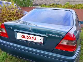 1997 Mercedes-Benz C-Класс 230 I (W202) Рестайлинг, зелёный, 300000 рублей, вид 2