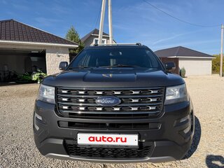 2017 Ford Explorer V Рестайлинг, серый, 2490000 рублей, вид 1