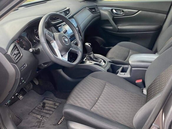 2017 Nissan Rogue II Рестайлинг, серый, 1850000 рублей - вид 4