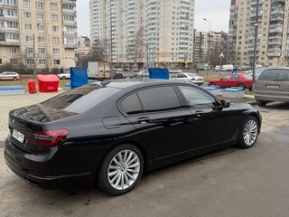 2018 BMW 7 серии Long 750Li xDrive VI (G11/G12), чёрный, 3300000 рублей, вид 4