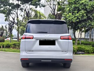 2025 Wuling Starlight 730, серебристый, 2024000 рублей, вид 4