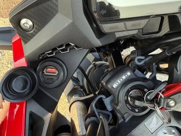 2020 Honda CB 400X, красный, 500000 рублей - вид 10