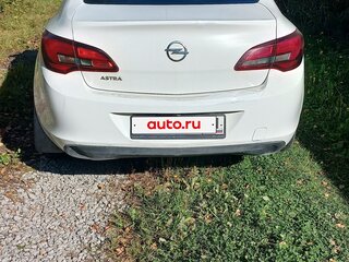 2014 Opel Astra J Рестайлинг, белый, 680000 рублей, вид 4