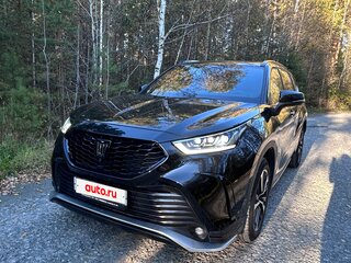 2022 Toyota Crown Kluger, чёрный, 5500000 рублей, вид 1