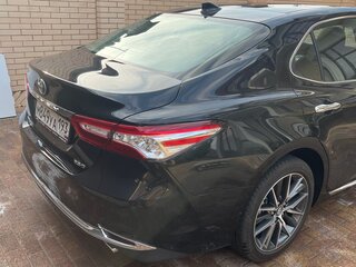 2023 Toyota Camry VIII (XV70) Рестайлинг, чёрный, 3620000 рублей, вид 4