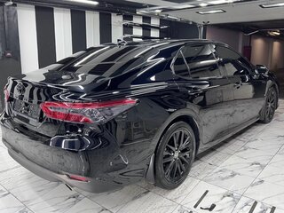 2021 Toyota Camry VIII (XV70) Рестайлинг, чёрный, 3700000 рублей, вид 3