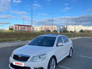 2012 Skoda Octavia RS II Рестайлинг, белый, 1480000 рублей, вид 1