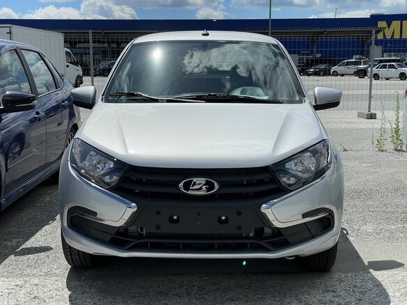 2026 Lada (ВАЗ) Granta I Рестайлинг, серебристый, 1200000 рублей - вид 2