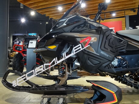 2026 BRP Lynx Commander 900, чёрный, 3050000 рублей, вид 4