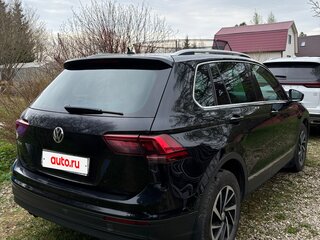 2018 Volkswagen Tiguan II, чёрный, 1790000 рублей, вид 4