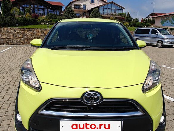2017 Toyota Sienta II, жёлтый, 1150000 рублей - вид 4