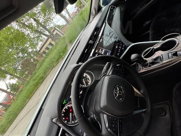 2020 Toyota Camry VIII (XV70), белый, 2450000 рублей - вид 17