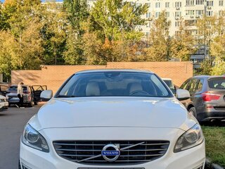 2014 Volvo S60 II Рестайлинг, белый, 1700000 рублей, вид 3