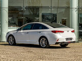 2018 Hyundai Sonata VII (LF) Рестайлинг, белый, 1545000 рублей, вид 4