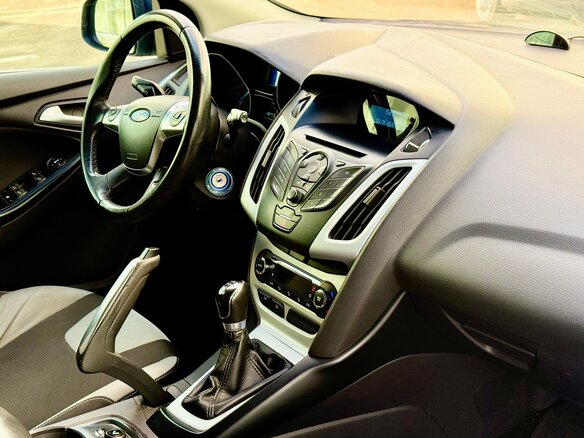 2012 Ford Focus III, синий, 747000 рублей - вид 9