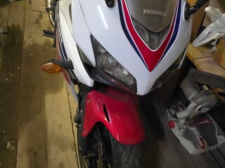 2015 Honda CBR 400R, красный, 400000 рублей, вид 1